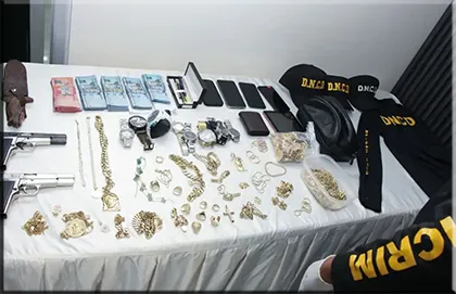 Capturan a falsos agentes DNCD que robaron más de 8 millones en joyería en Barahona 1