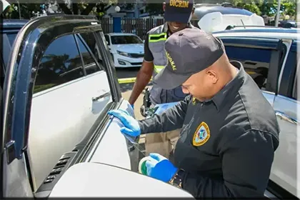 Capturan a falsos agentes DNCD que robaron más de 8 millones en joyería en Barahona 1