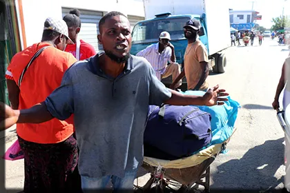 Haitianos llegan a Dajabón para retornar a su país de manera voluntaria 3
