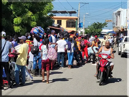 Haitianos llegan a Dajabón para retornar a su país de manera voluntaria 3